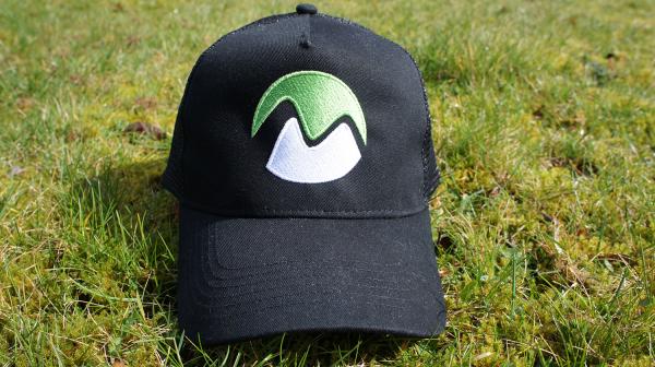 EMBLEM Trucker caps